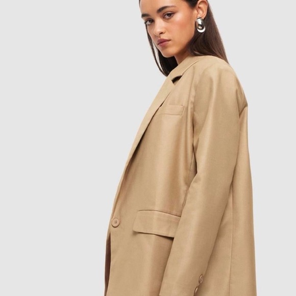 Lioness | Oversized Blazer - Picture 6 of 11